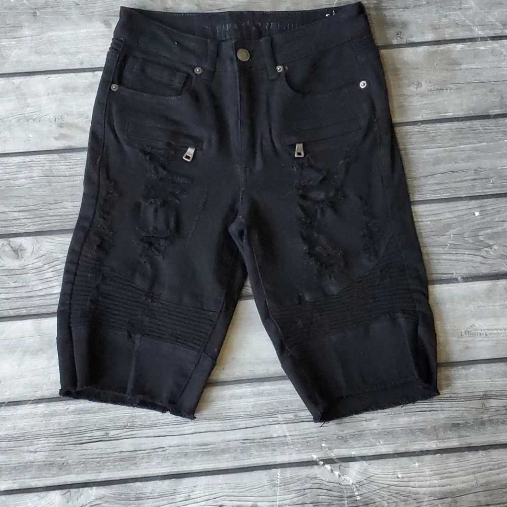 Rue 21 Black Distressed Bermuda Jean Shorts Sz 26 - Picture 1 of 6